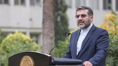 حضور تعدادی از شعرا و هنرمندان در کشورهای مقاومت حضور تعدادی از شعرا و هنرمندان در کشورهای مقاومت