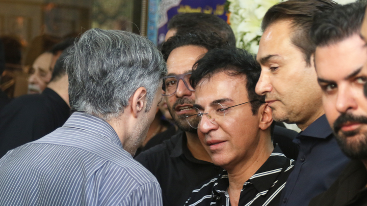 مراسم یادبود مادر داریوش فرضیایی